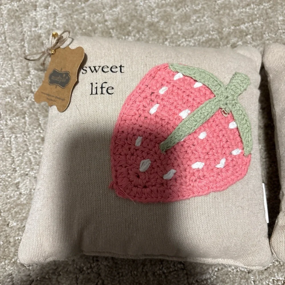 Mud Pie Sweet Life Strawberry 8x8 Hook Wool Mini Pillows Set of 2